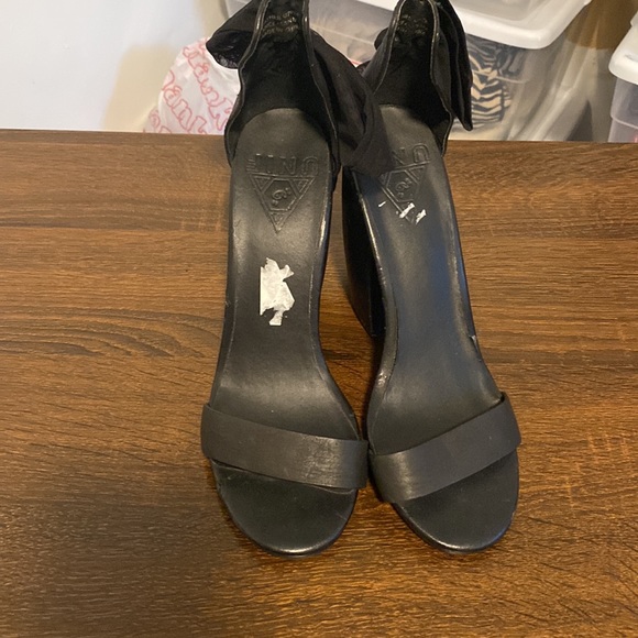 Women's UNIF Pyre Black Open Toed Heels Preowned Fair Condition US Size 9 - Picture 6 of 11